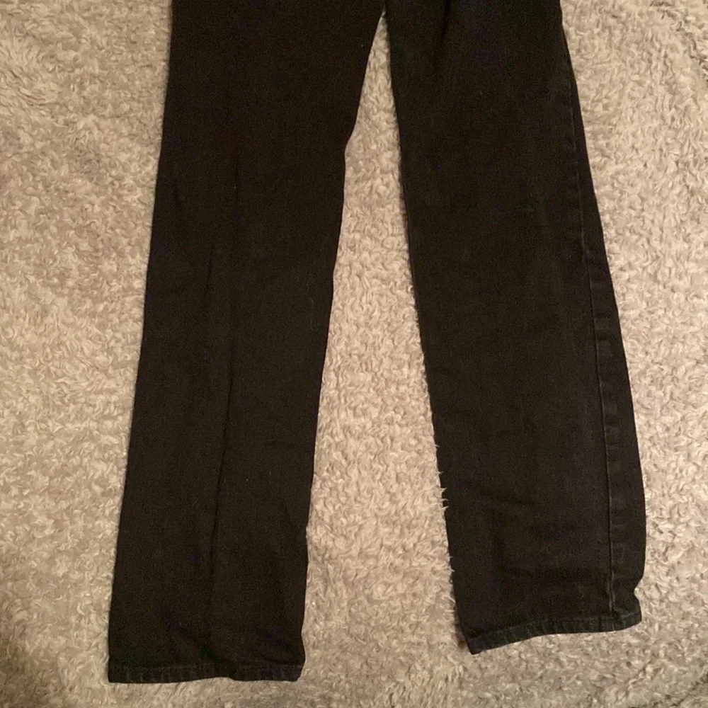 Slim 30x30 Black Jeans, Like New - Picture 4 of 4